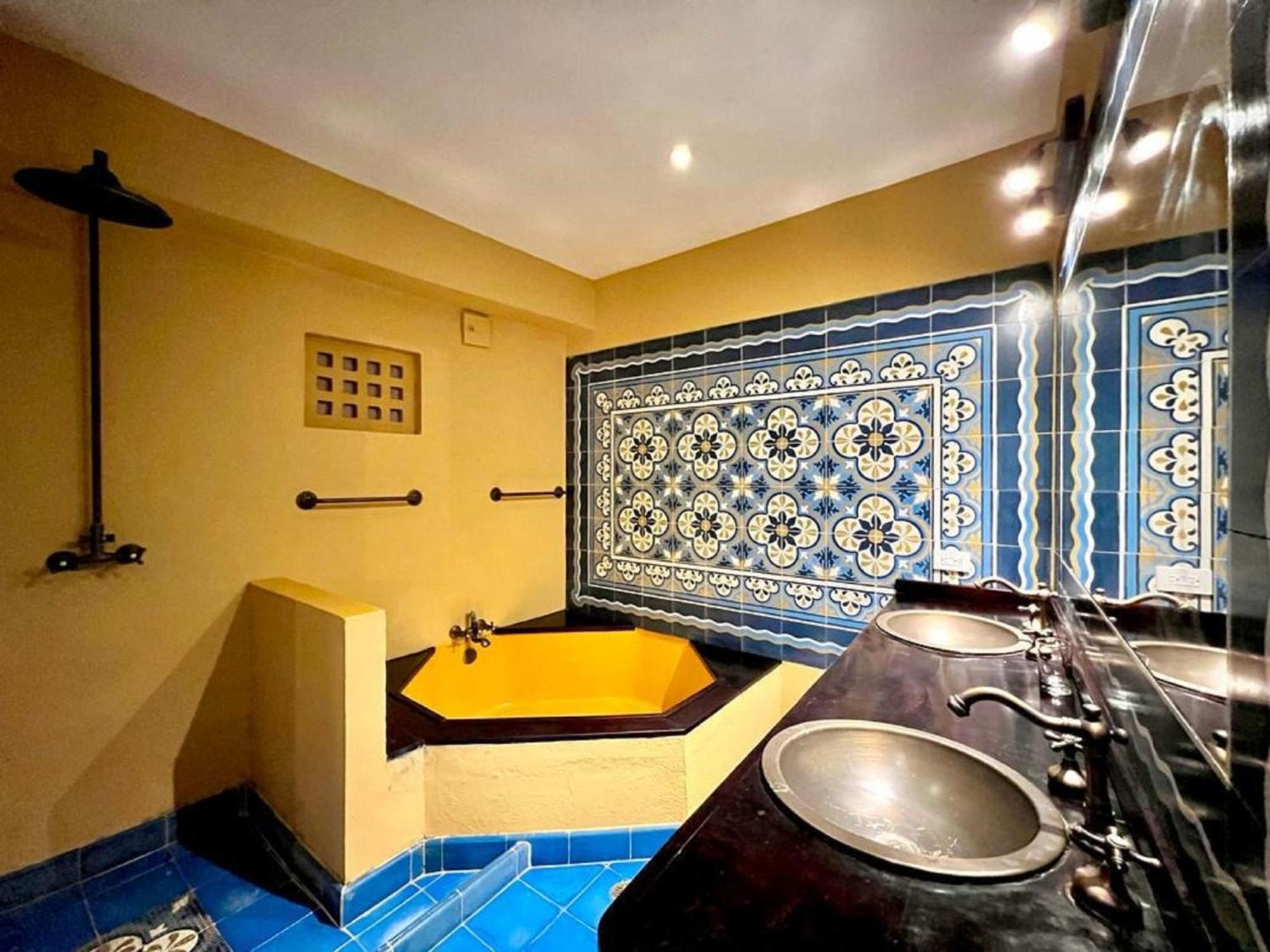 8aps-4 Luxury House In The Historic Center With Pool Air Conditioning And Wifi