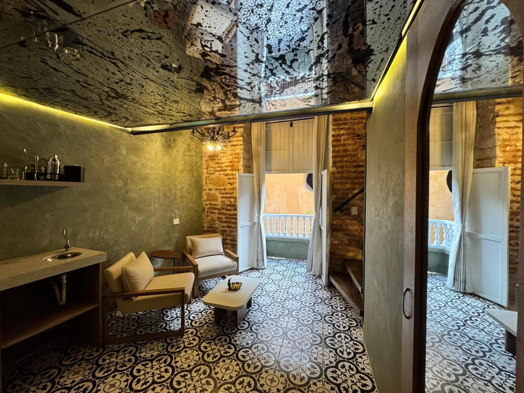 Alta Hotel