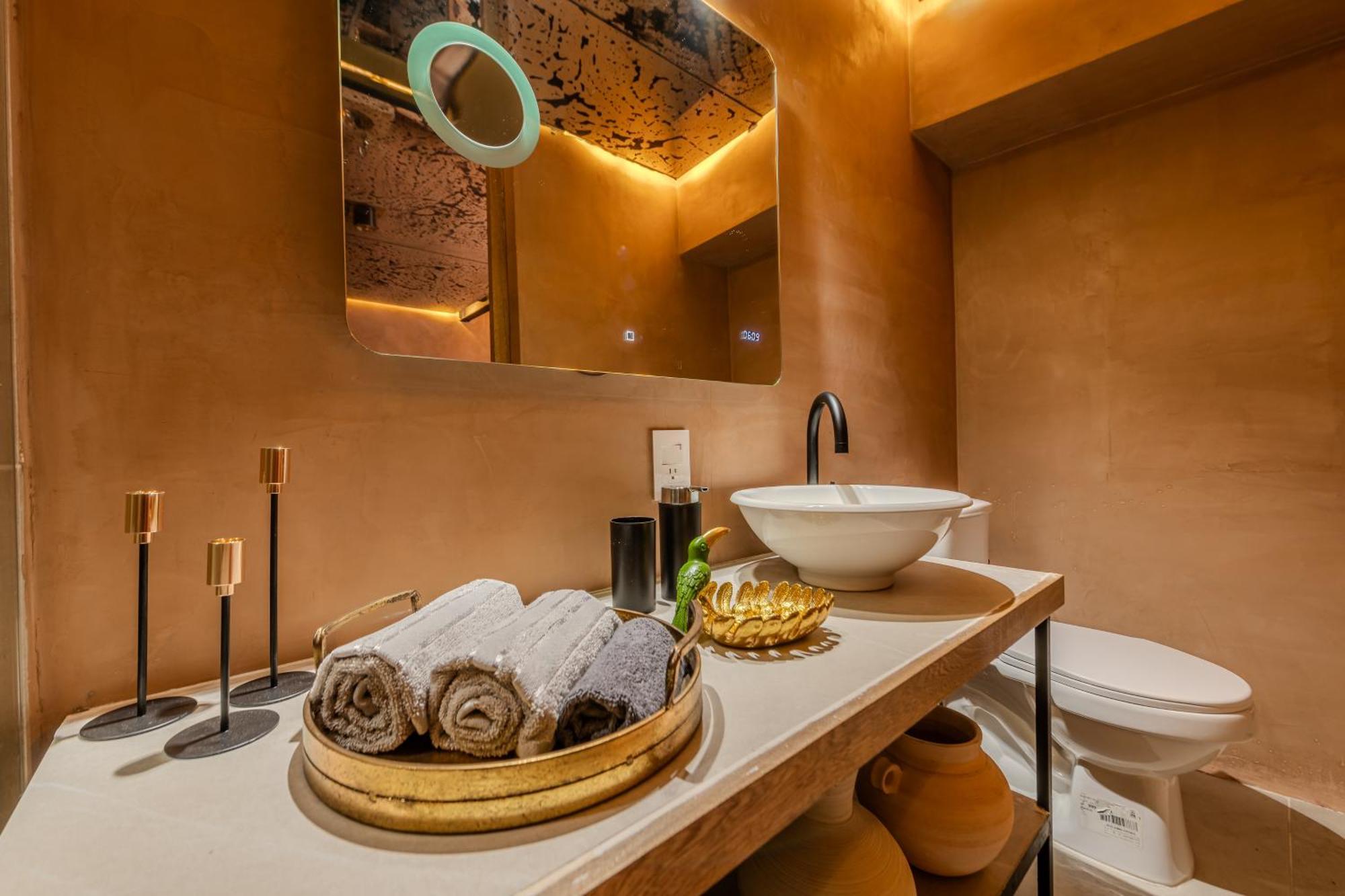 Alta Hotel
