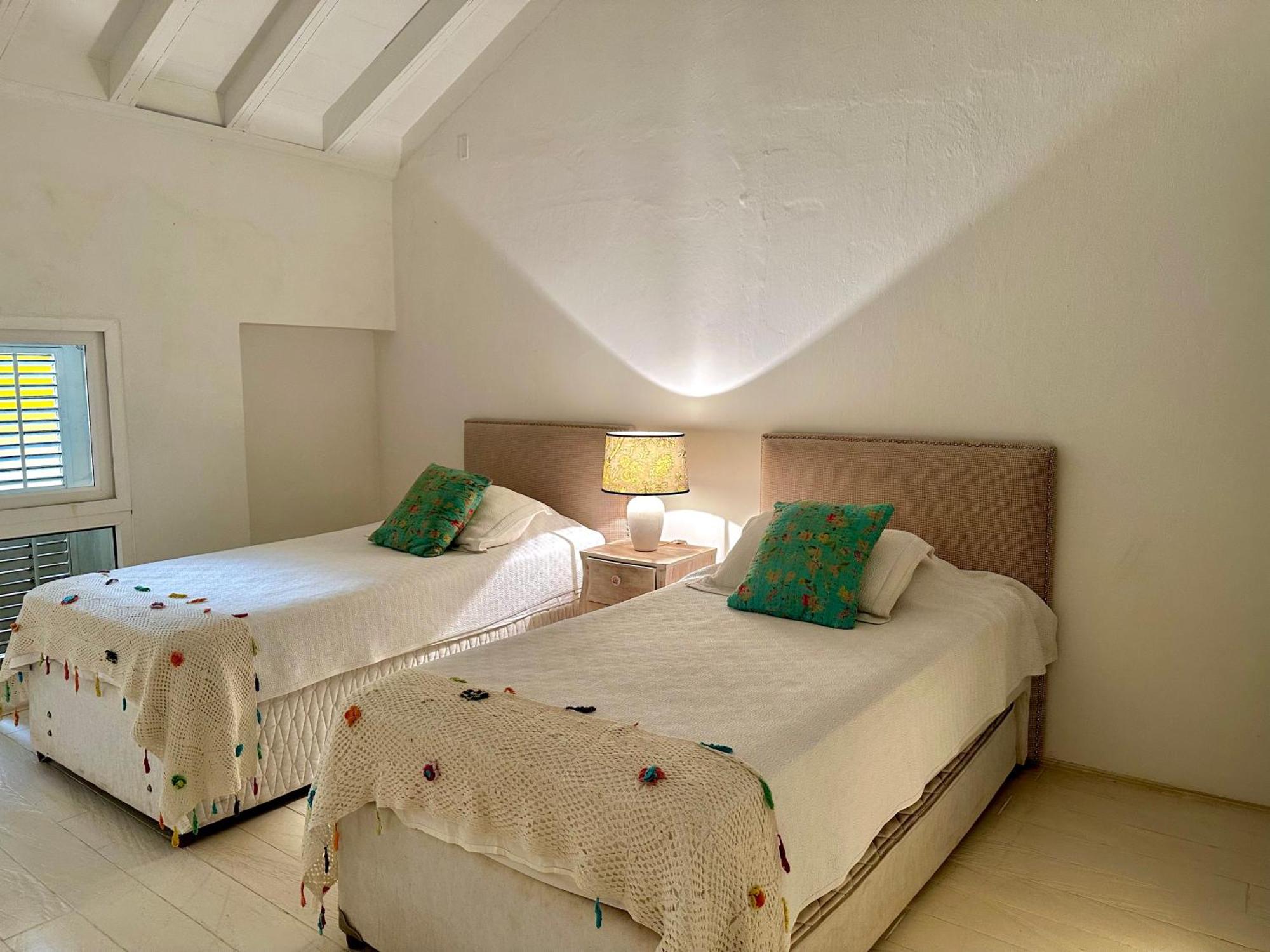 By Calamari Homes - El Porvenir 401 Walled