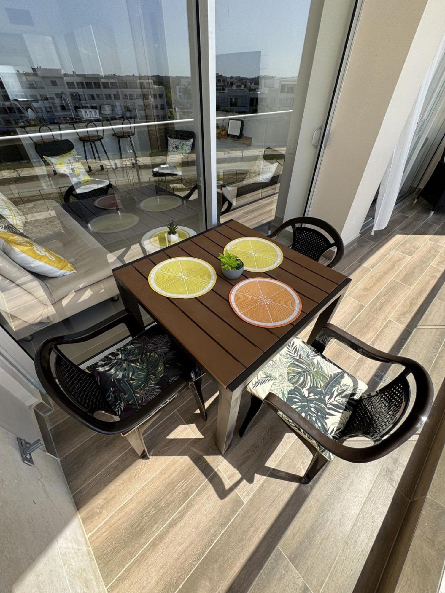 Apartamento U-go Baia Kristal: Oasis Moderno En