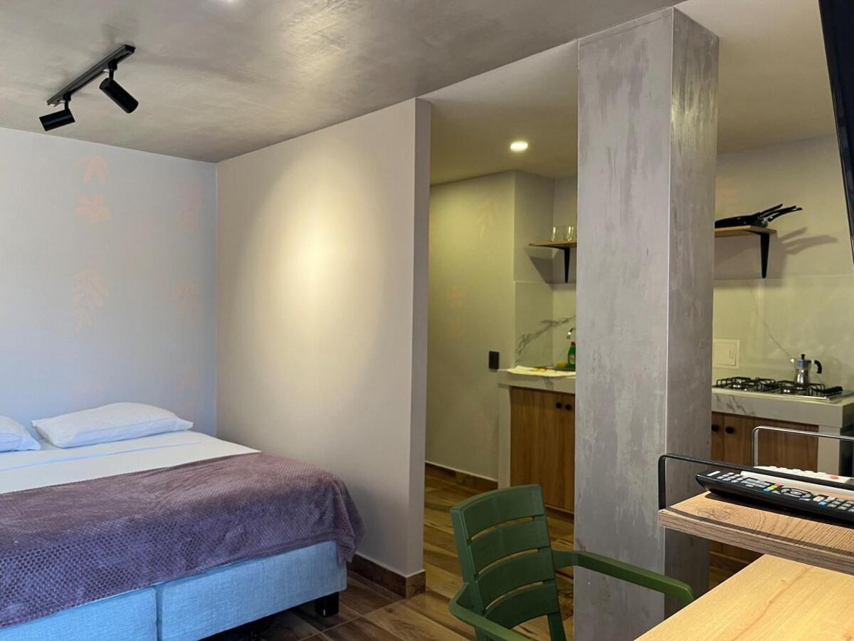 Fancy With Balcony Near Old Town Apartment *