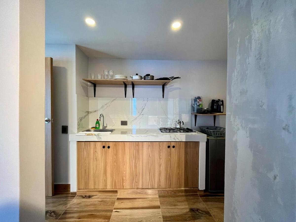 Apartment Fancy With Balcony Near Old Town