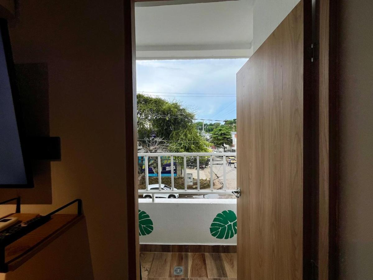 Fancy With Balcony Near Old Town Apartment *