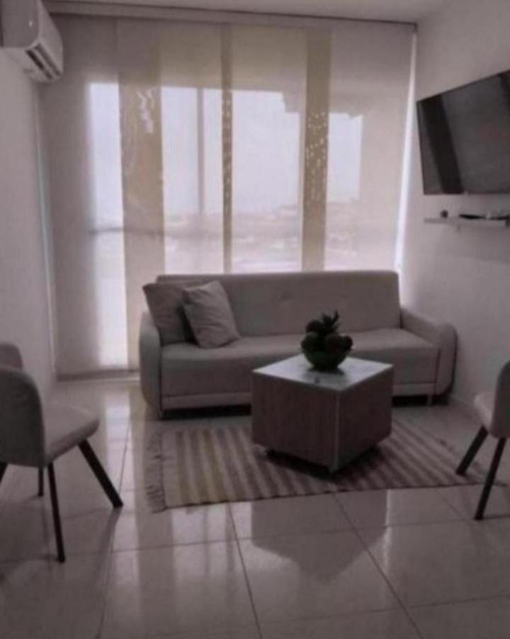 Belounge Bolivar *