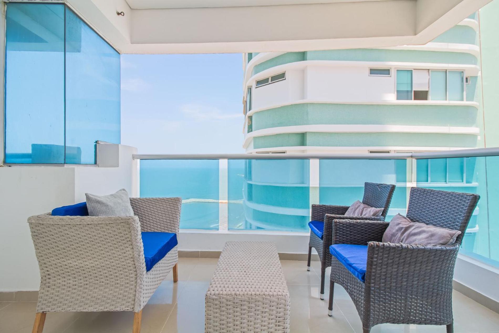 Vista De Lujo Al Mar Y La Bahia Apartamento
