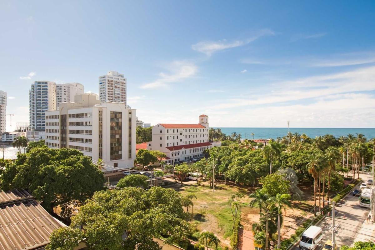 Un Hermoso Con Vista Al Mar En Bocagrande Apartamento