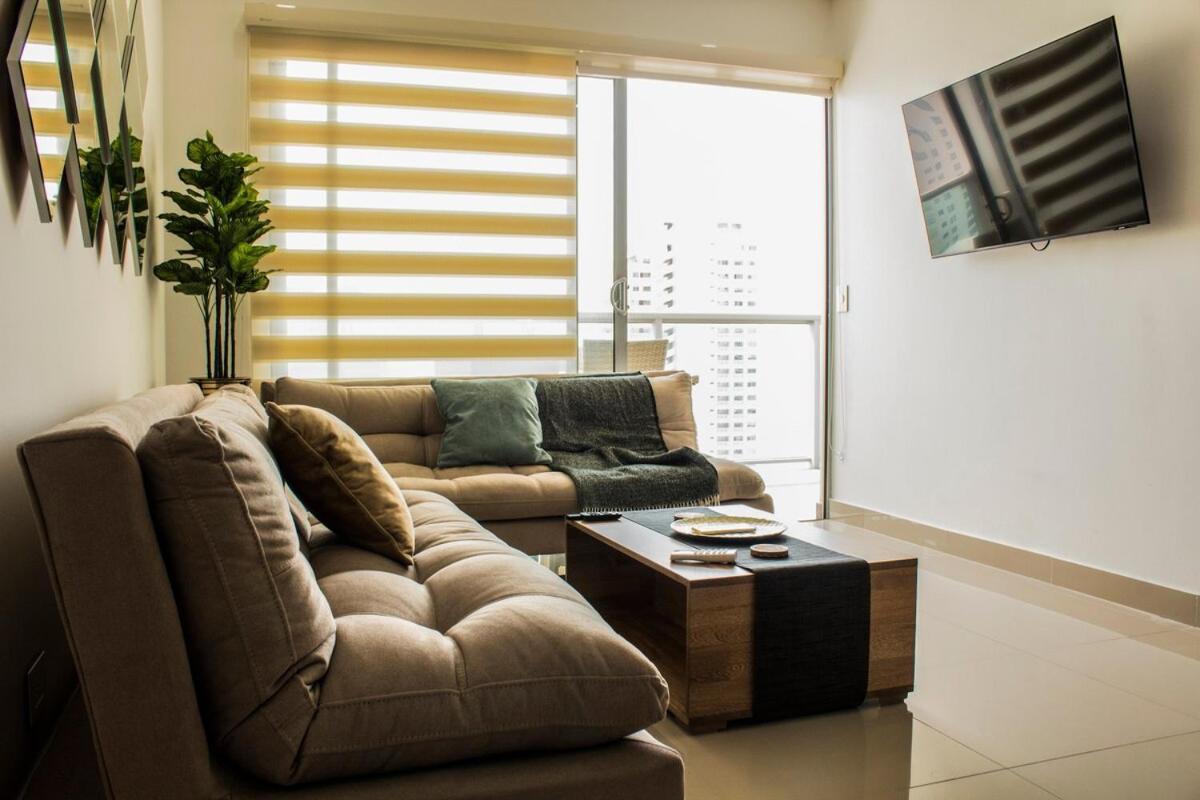 Apartment Lovely Flat Near The With Private Pool *