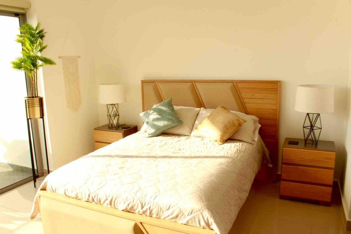 Apartment Lovely Flat Near The With Private Pool *
