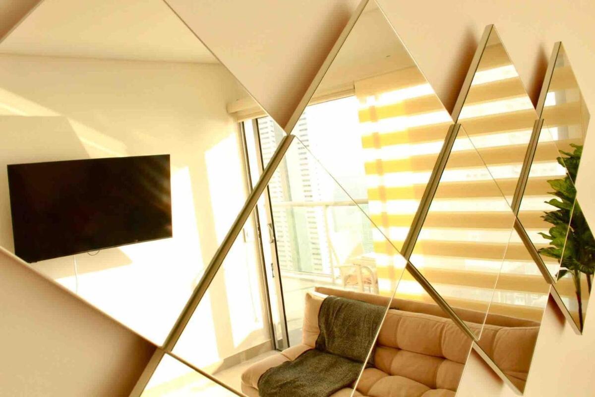 Lovely Flat Near The With Private Pool Apartment