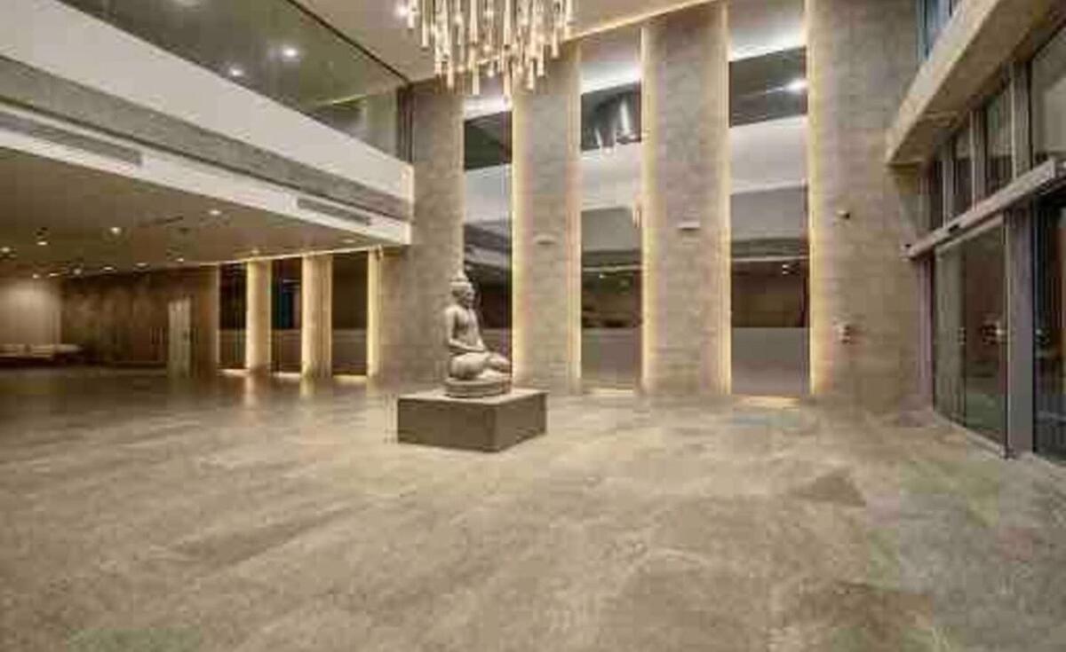 Apartment Lovely Flat Near The With Private Pool *