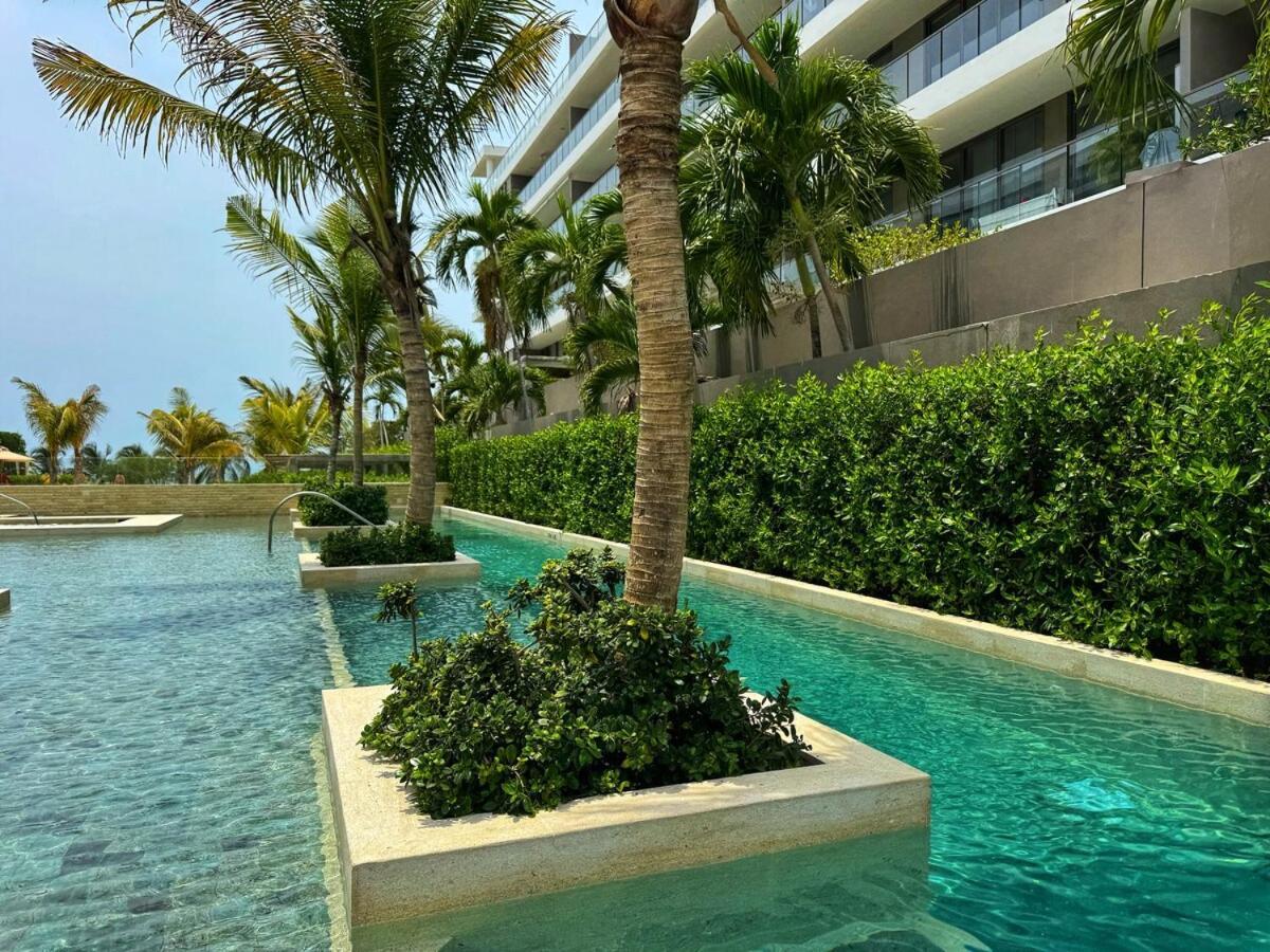 Spectacular Beachfront *