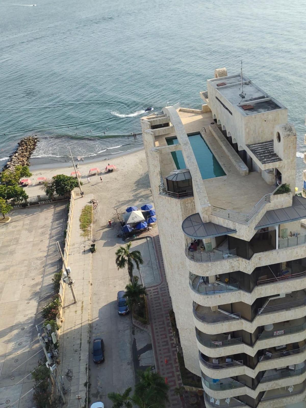 Bahia Del Caribe Apartment