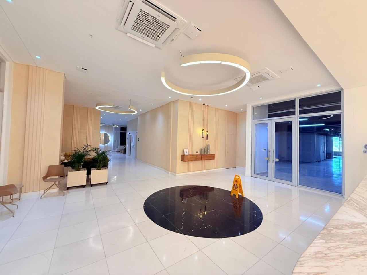 Apartahotel Apartasuit Beach, Barrio Crespo Cerca Del Aeropuerto *