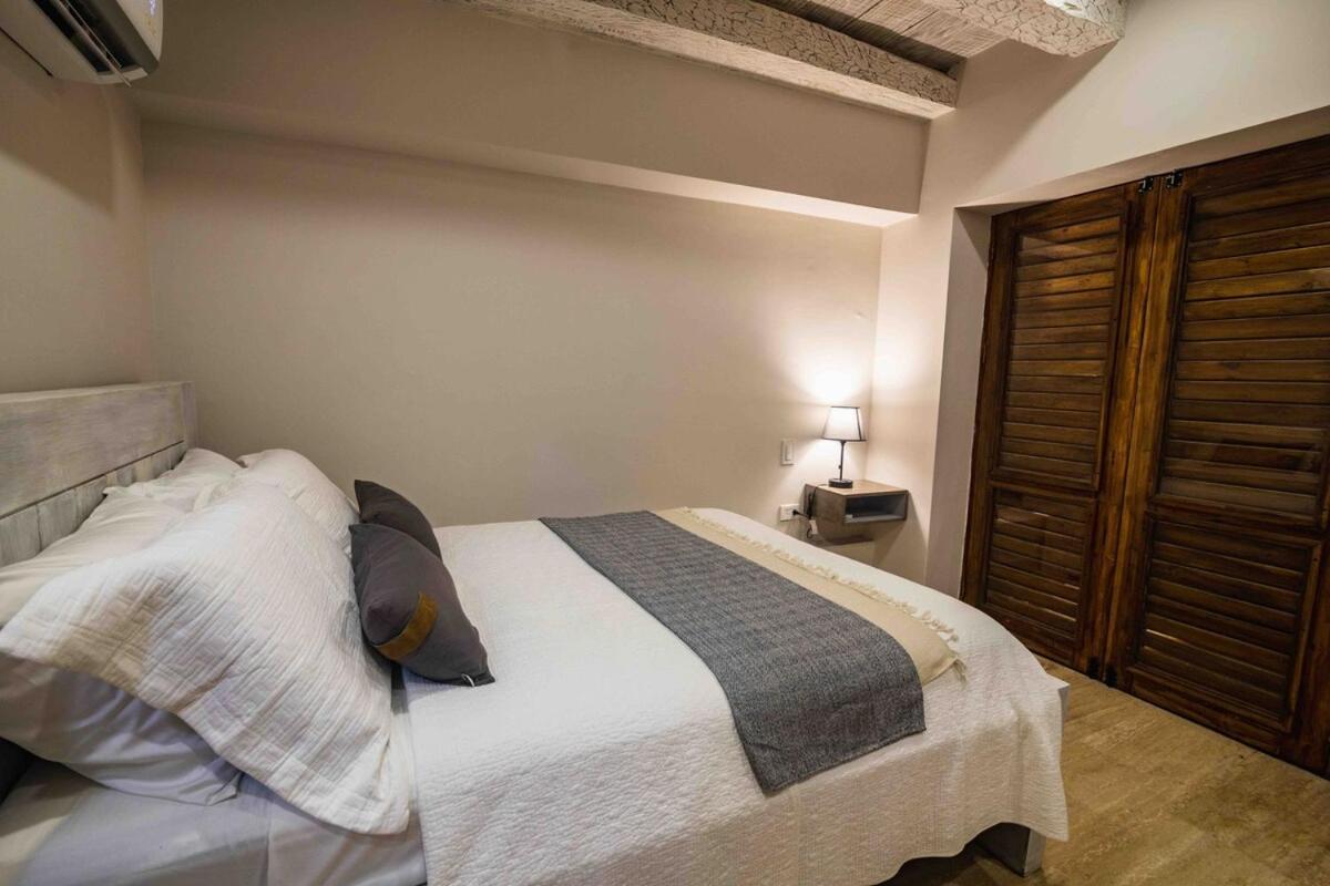 Casa Del Hidalgo - Walled 7br Colonial Cartagena