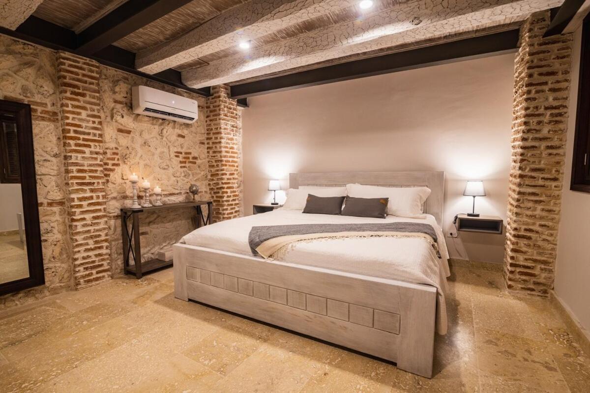 Villa Casa Del Hidalgo - Walled 7br Colonial *