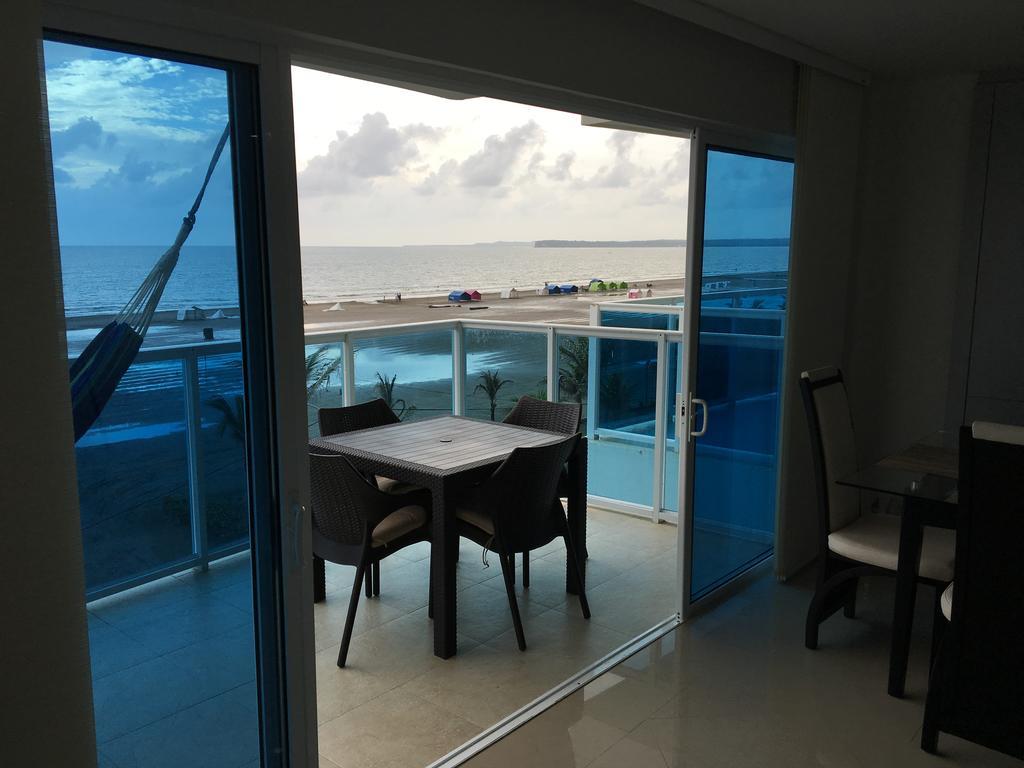 Front * Cartagena