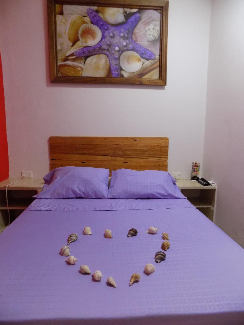 Hostal Caracoles *