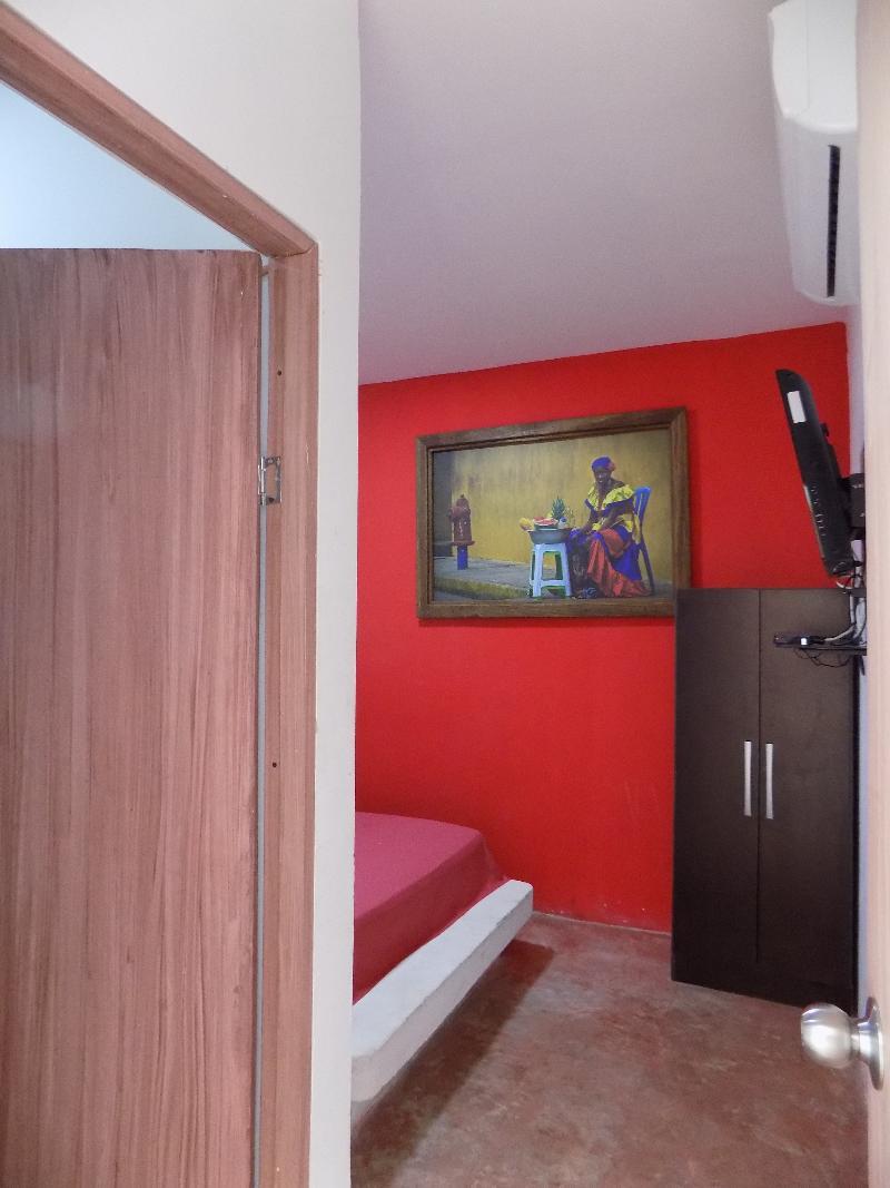 Caracoles Hostal *