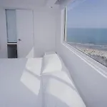 2TC19 APARTAMENTO DE 2 ALCOBAS FRENTE AL MAR CON AIRE ACONDICIONADO Y WIFi PARA 6 PESRONAS