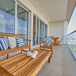 Stylish 1Br Apartment Wbalcony & Amazing View