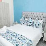 LuKa Cartagena Hostel
