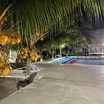 Hotel Paicos Beach