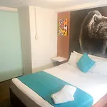 Hotel Casa Makondo