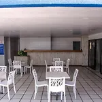 Edificio Portofino Al Lado Decameron