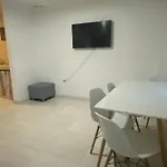 Alojamiento Casa Blanca , A 5 Min Del Aeropuerto Y Playas !
