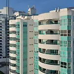 Oceanside 3-Bedroom Apartment In Fun Tourist Area