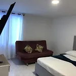 Apartamento En El Edificio Nuevo Conquistador Con Vista Al Mar