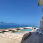 Apartamento frente al mar