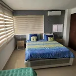 Duplex 803 Edificio Marina Del Rey, Laguito