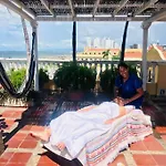 Apt. With Rooftop & Ocean View In The Old City