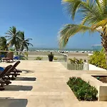 Comodo Apartamento En Cartagena Servicio Domestico Incluido