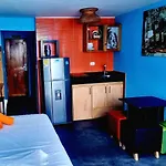 LOW COST Conquistador-Laguito