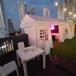 1IF 2-1 APARTAMENTO CON BALCON En CARTAGENA CERCA AL MAR CON AIRE ANDICIONADO Y WIFI