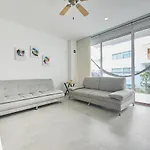 Apartamento En La Playa Con Terraza Y 4 Piscinas