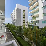 Apartamento En La Playa Con Terraza Y 4 Piscinas