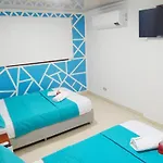 Apartamento Marbella - En Edificio Frente A La Playa Cerca Al Centro Historico