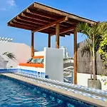 Casa Serrezuela, Villa Con Piscina.