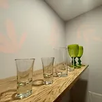 Awesome Brand New Studio Near Old Town