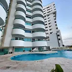 Apartamento Con Vista En El Laguito Frente A La Playa