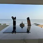U-Go Edificio Faro En El Laguito, Cartagena