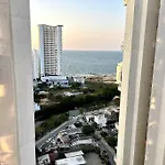 Paz Y Amor En Cartagena