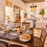 Casa En La Mejor Plaza De La Ciudad Vieja
