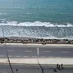 Apartamento Con Vista A La Playa Marbella