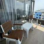 Hermoso Apartamento Vista Al Mar El Laguito