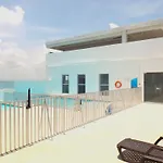 Comodo Apartamento Cerca Al Mar.